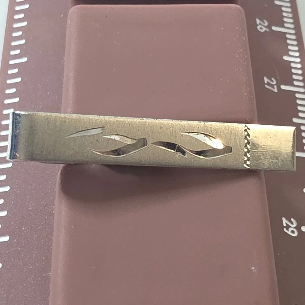 Unbranded Tie Clip 1.5in Silver Good Vintage Etched Metal Bar